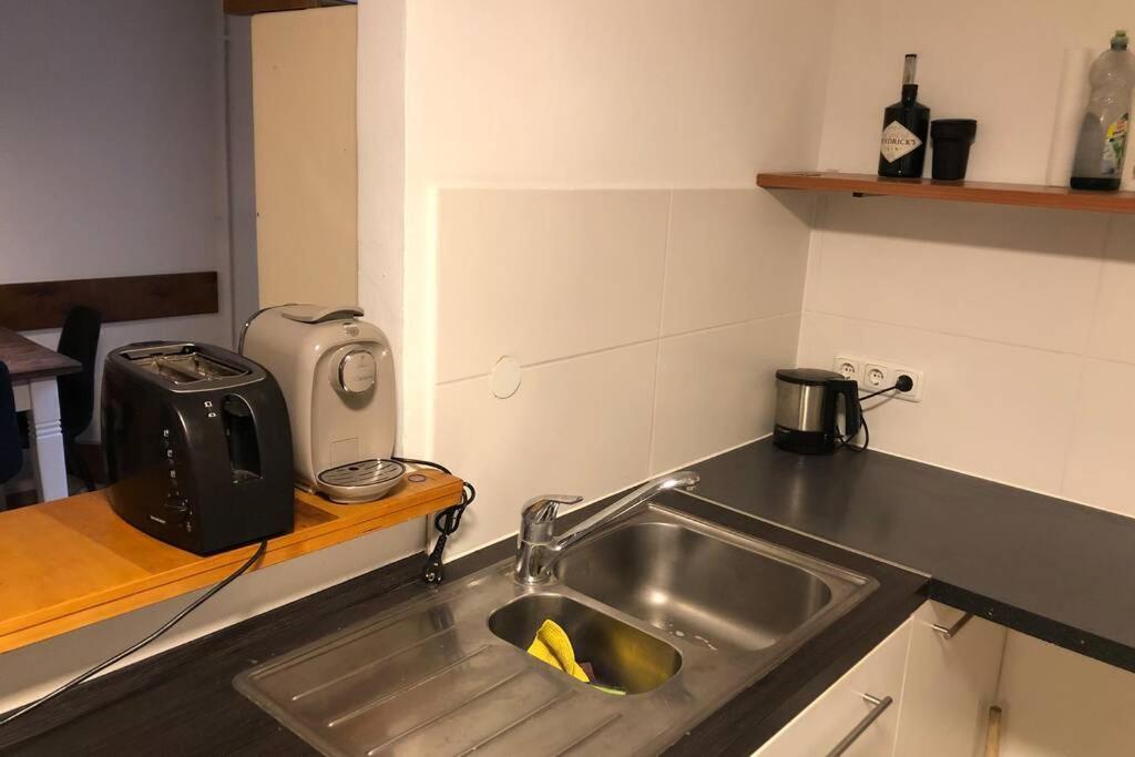 Gemuetliche 3-Zkb Wc Souterrainwohnung In Bestlage Hamburg Bagian luar foto