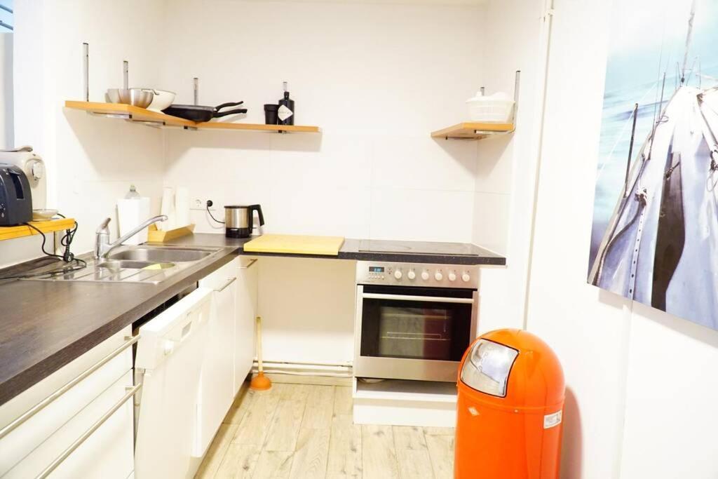 Gemuetliche 3-Zkb Wc Souterrainwohnung In Bestlage Hamburg Bagian luar foto