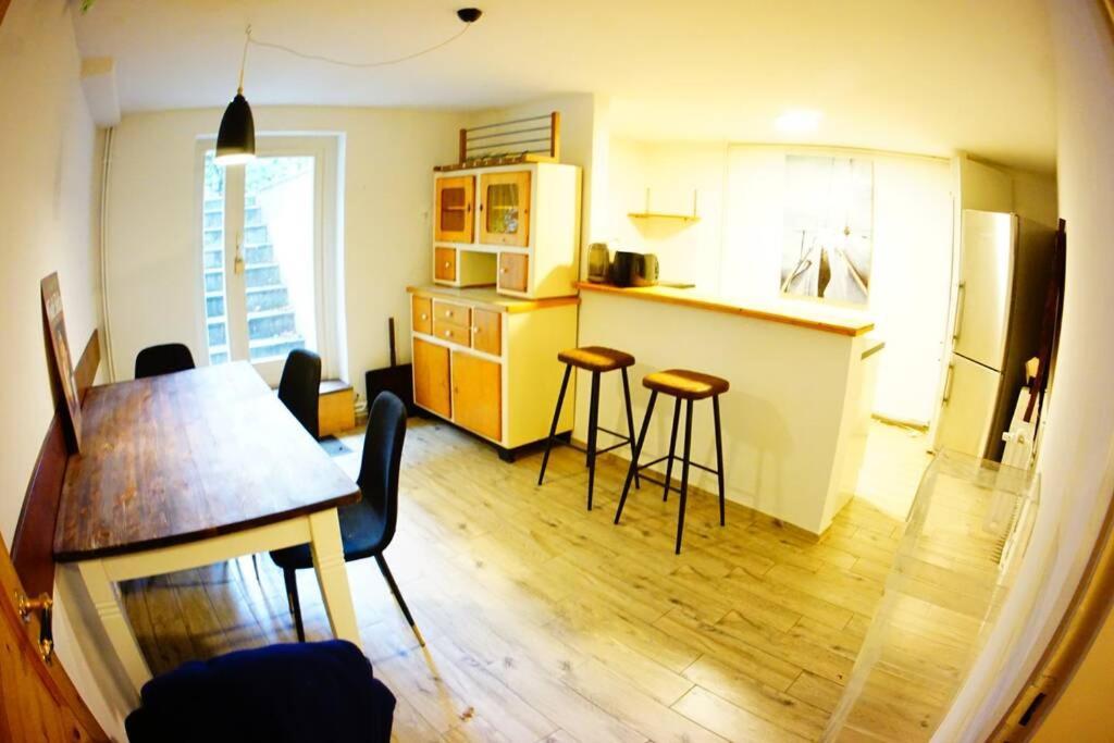 Gemuetliche 3-Zkb Wc Souterrainwohnung In Bestlage Hamburg Bagian luar foto