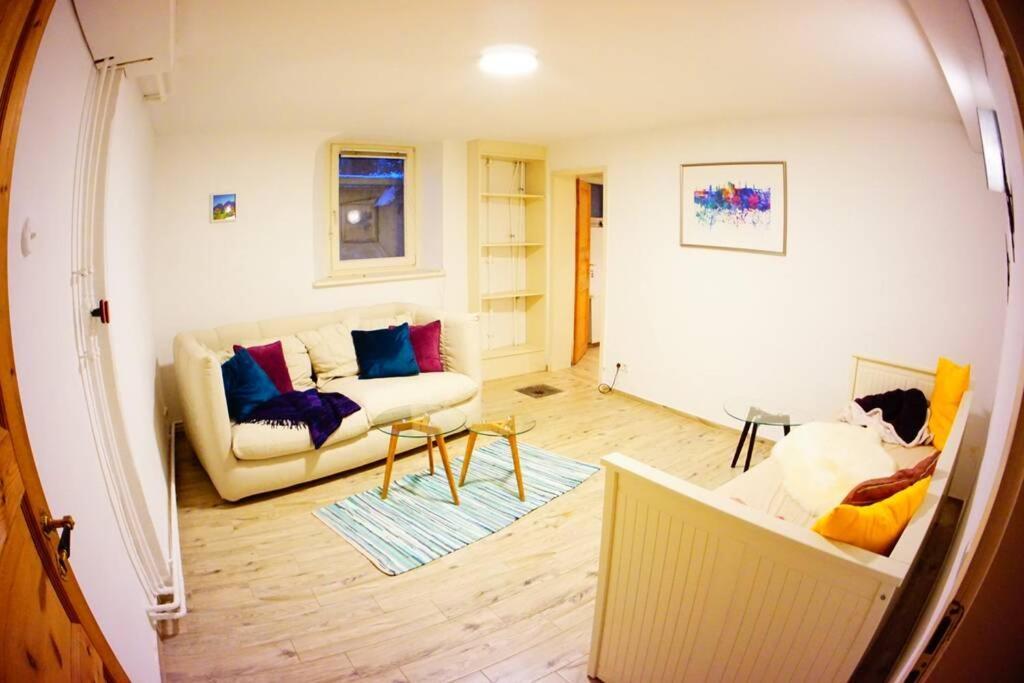Gemuetliche 3-Zkb Wc Souterrainwohnung In Bestlage Hamburg Bagian luar foto