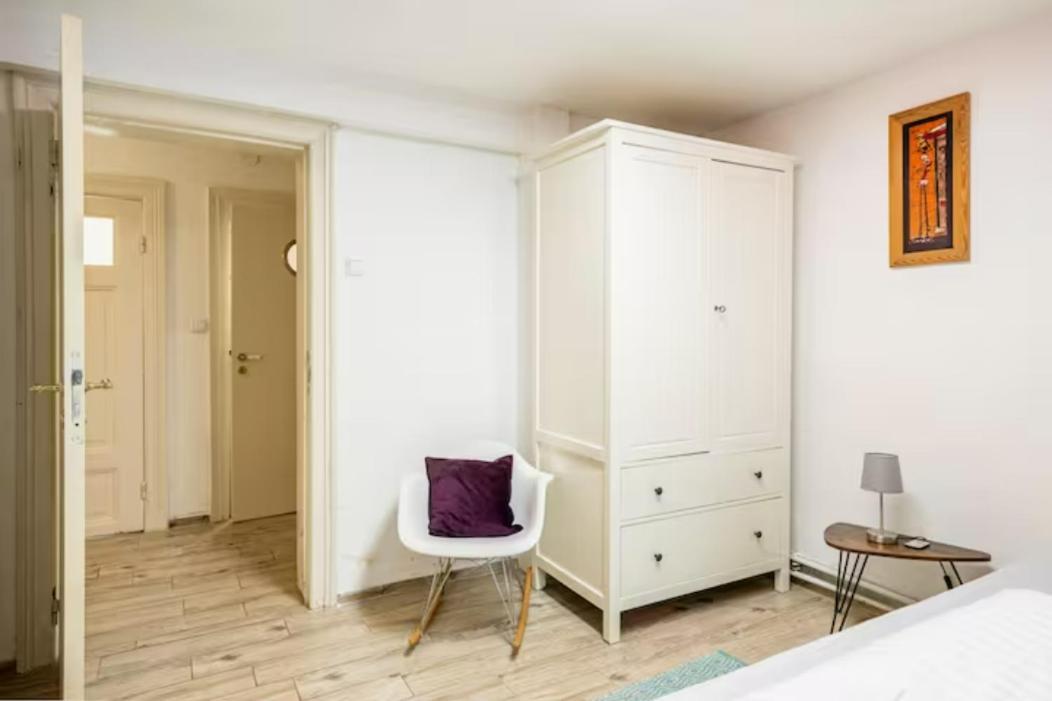 Gemuetliche 3-Zkb Wc Souterrainwohnung In Bestlage Hamburg Bagian luar foto