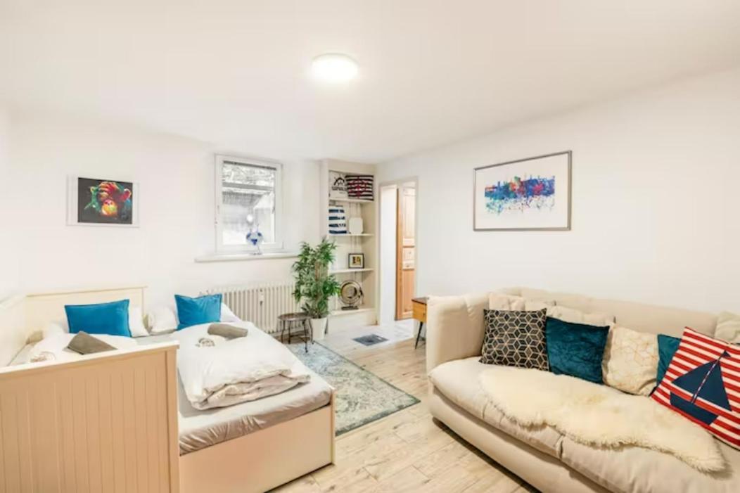 Gemuetliche 3-Zkb Wc Souterrainwohnung In Bestlage Hamburg Bagian luar foto